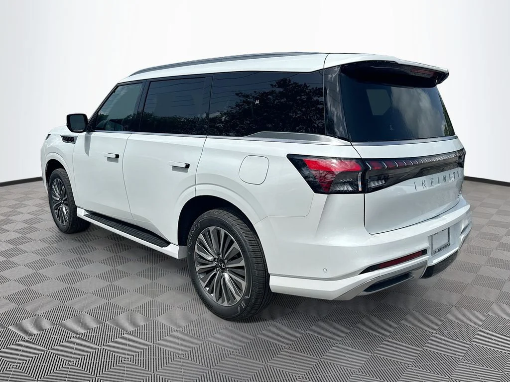 New 2027 RADIANT WHITE INFINITI Luxe 4WD image 7