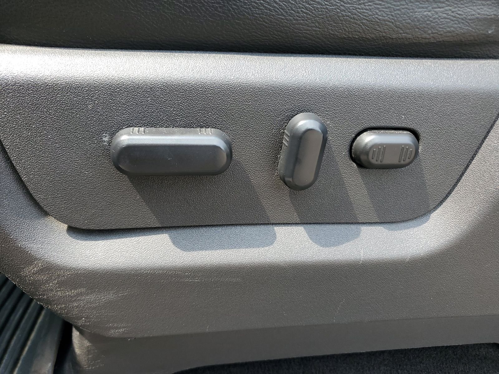 Used 2016 Black Ford Lariat image 14