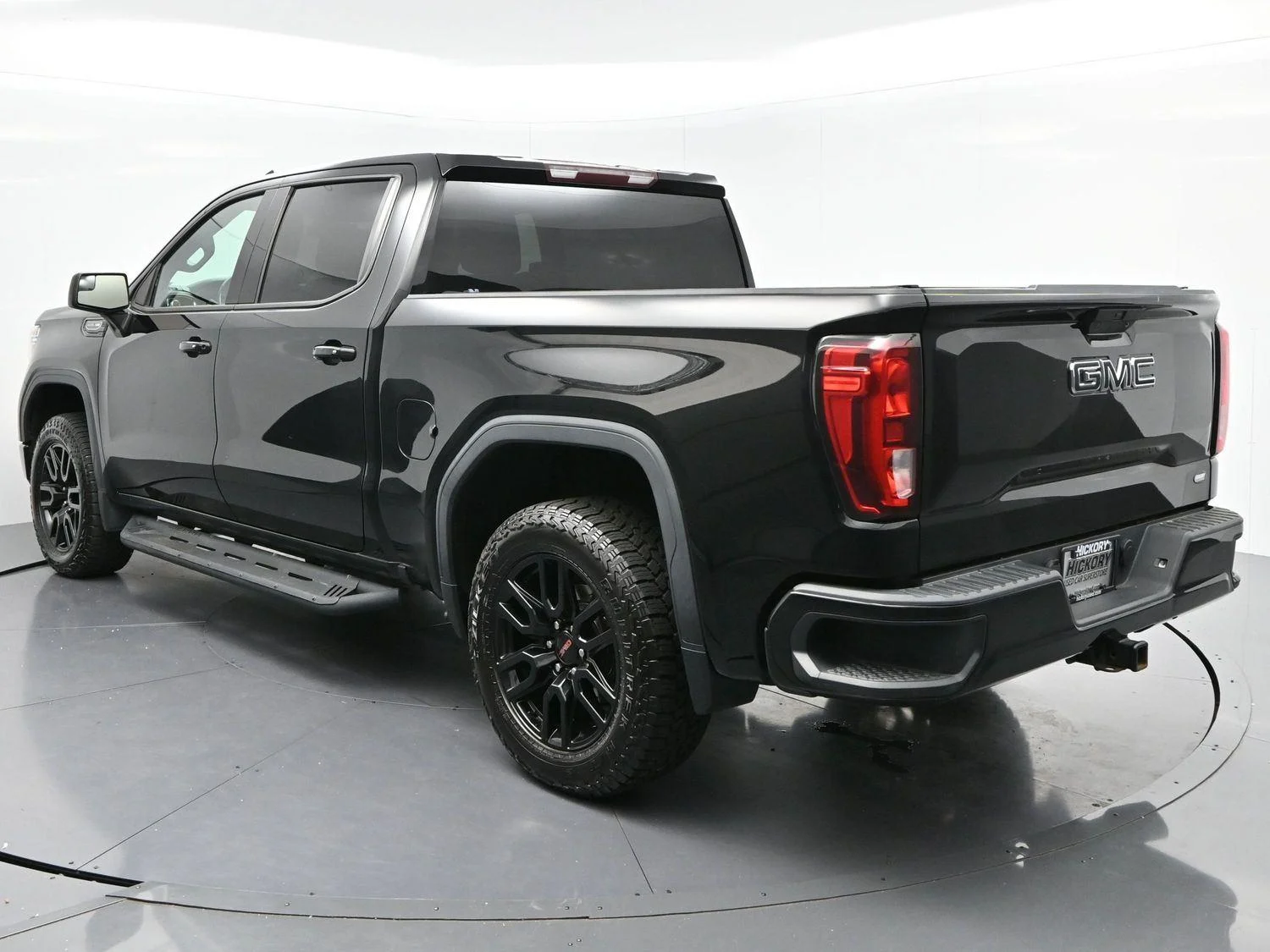 Used 2020 Onyx Black GMC Elevation image 5