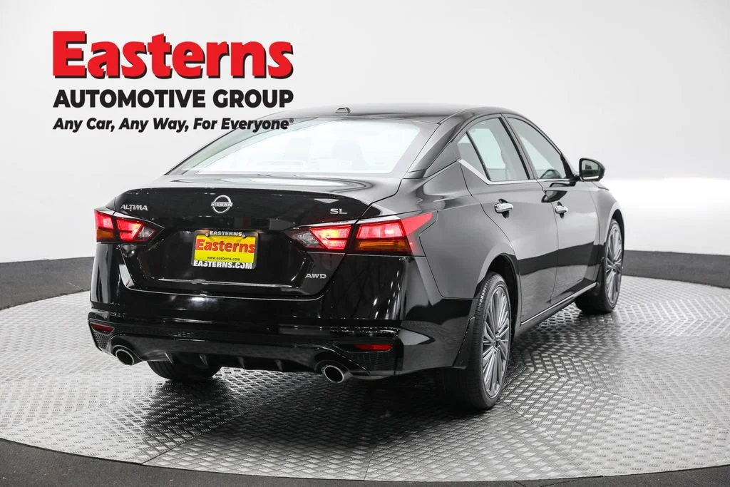 Used 2024 Black Nissan 2.5 SL image 5