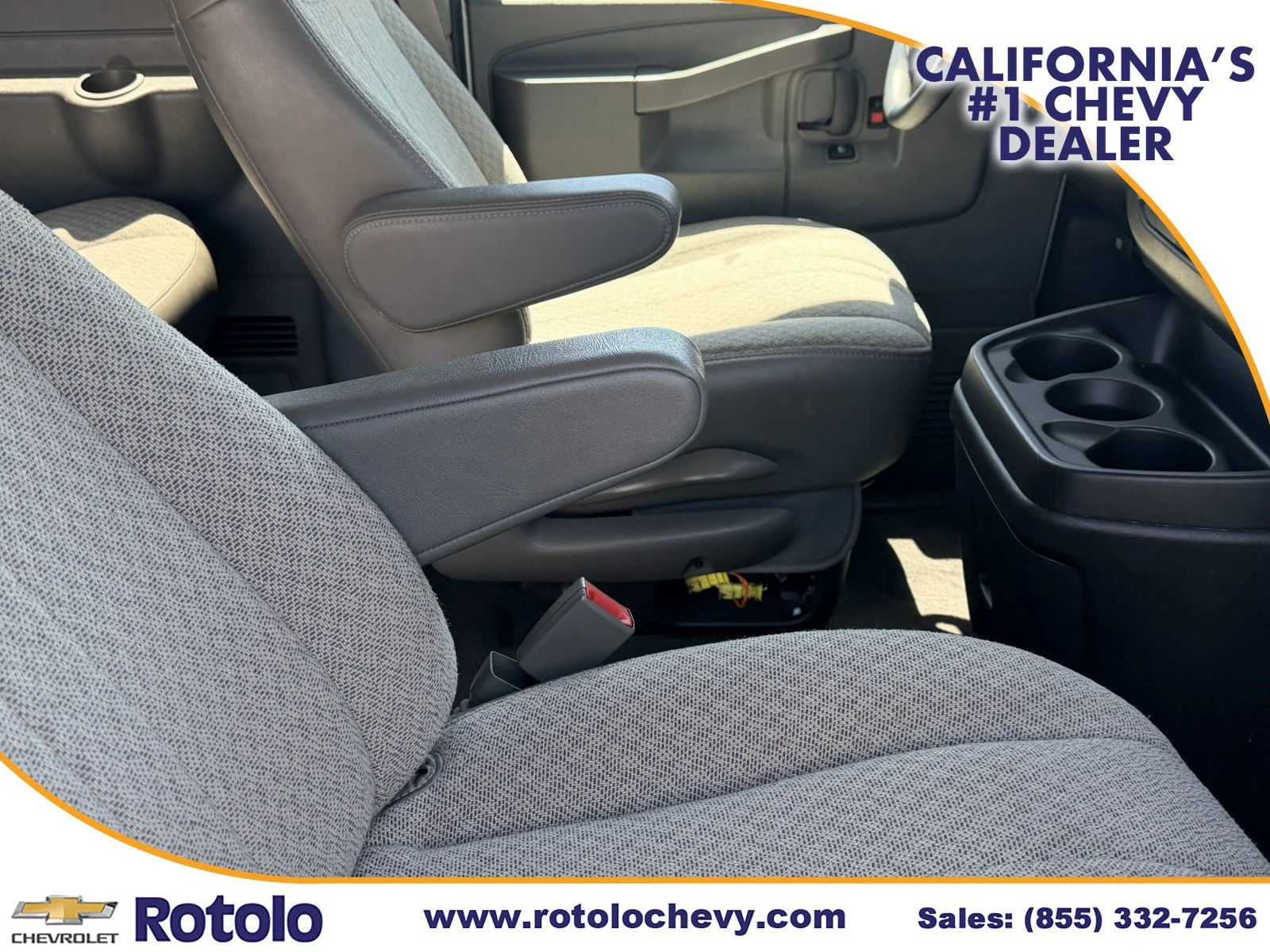 Used 2024 Summit White Chevrolet LT image 8
