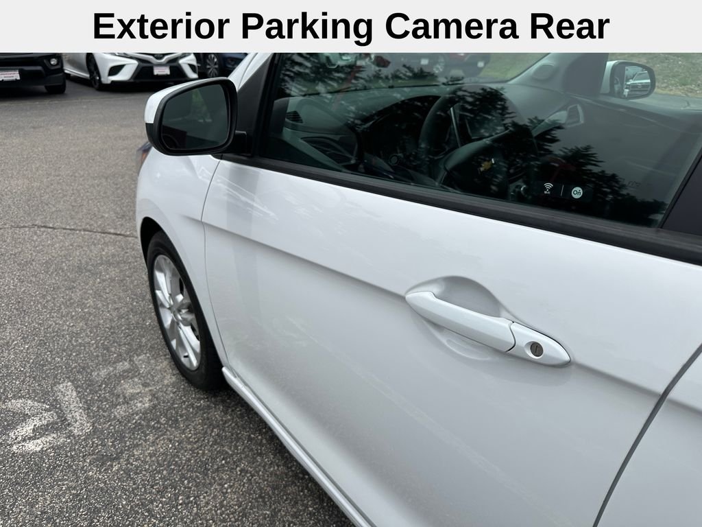 Used 2020 White Chevrolet 1LT image 11