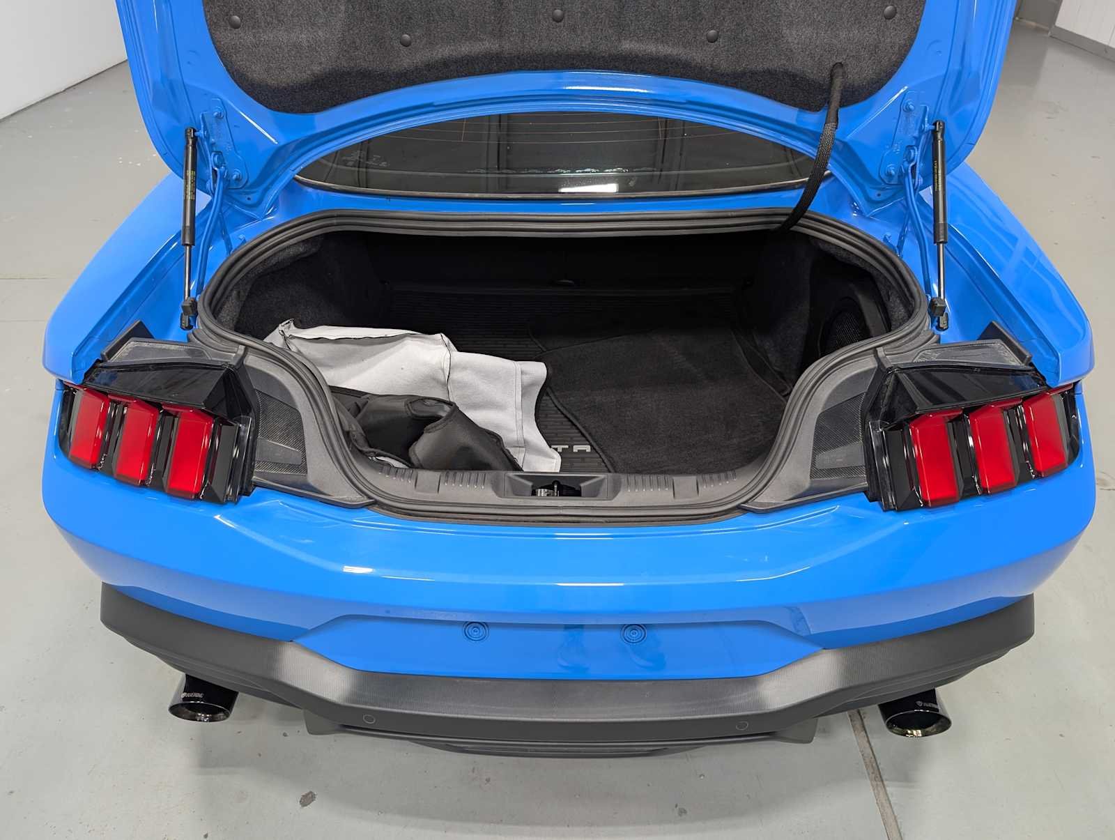 Used 2025 Grabber Blue Ford GT Premium image 40
