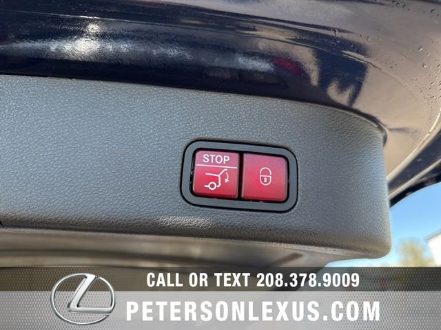 Used 2019  Mercedes-Benz GLS 450 image 24