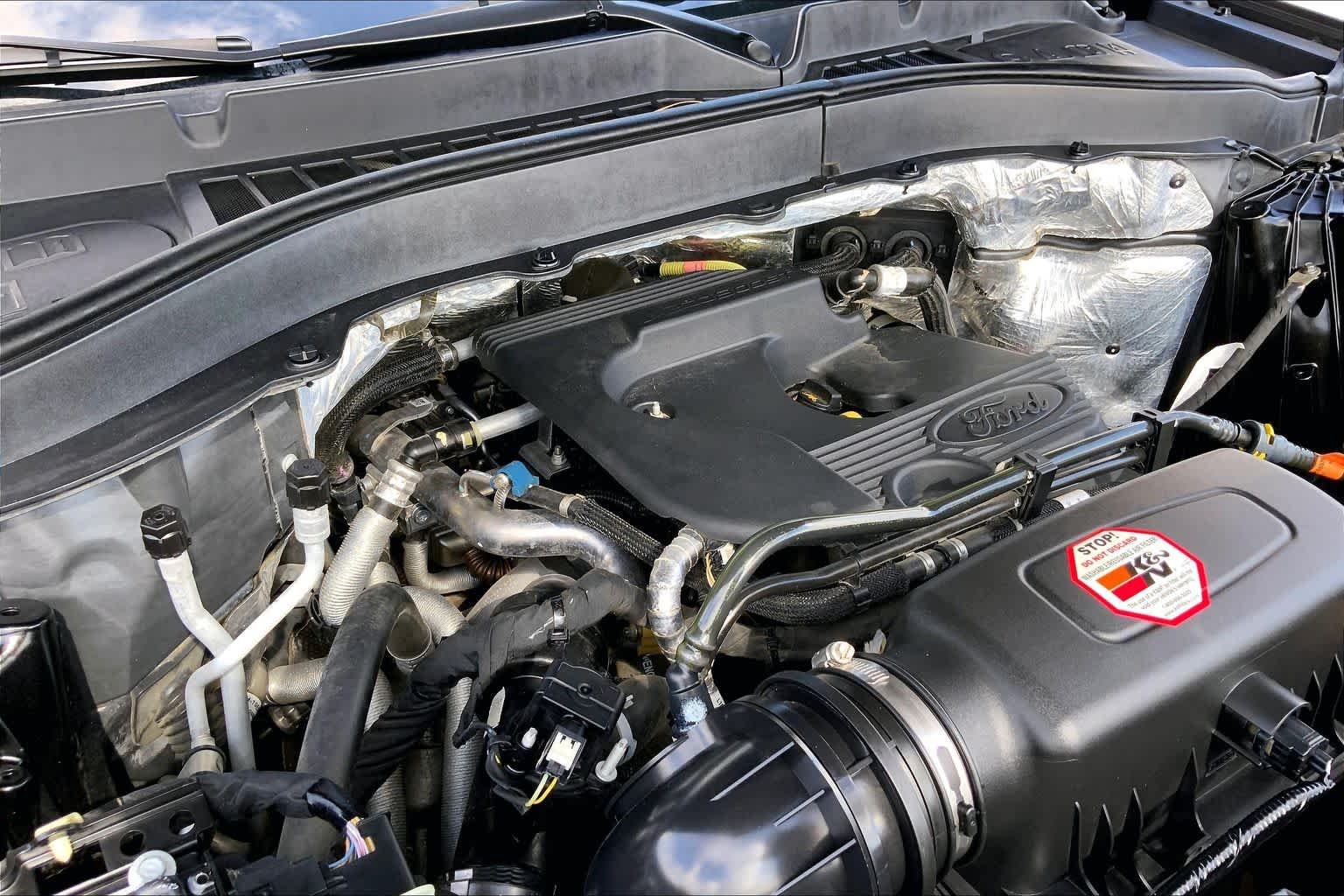 Used 2020 Magnetic Metallic Ford XLT image 32