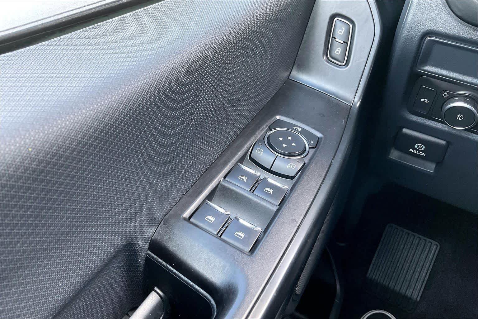 Used 2022 Oxford White Ford XL image 35