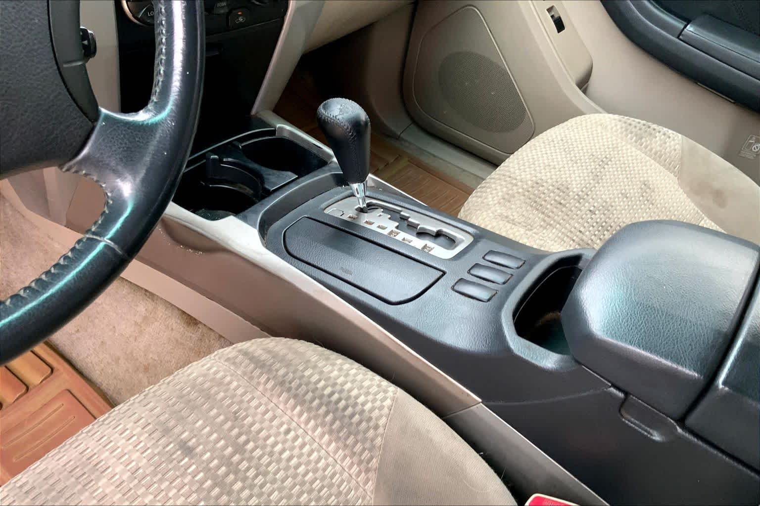 Used 2006 Natural White Toyota SR5 image 15