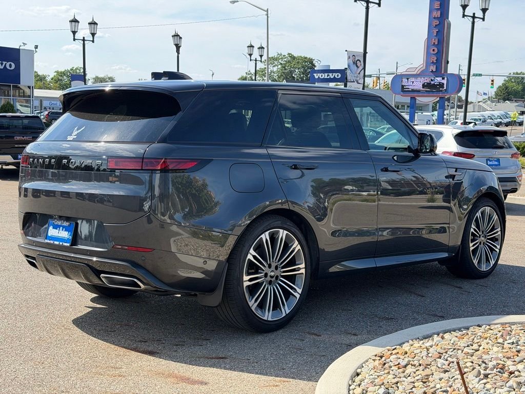 Used 2024 Gray Land Rover Dynamic SE image 5