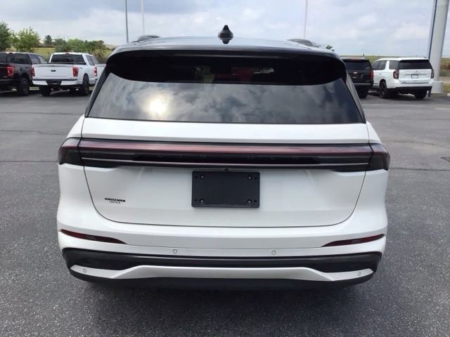 Certified Used 2024 White Platinum Clearcoat Metallic Lincoln Reserve image 7