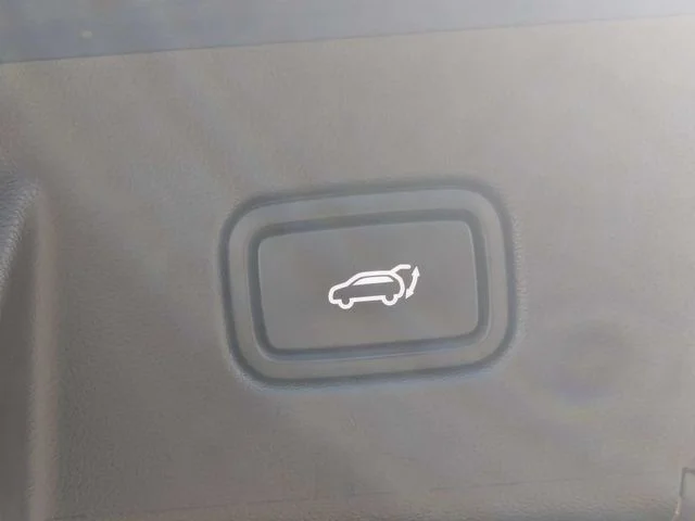 Used 2025 Blue Hyundai SEL image 13