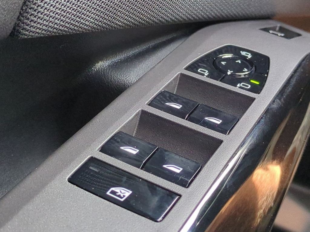 New 2026 Brooklyn Grey Metallic BMW M50 xDrive image 25