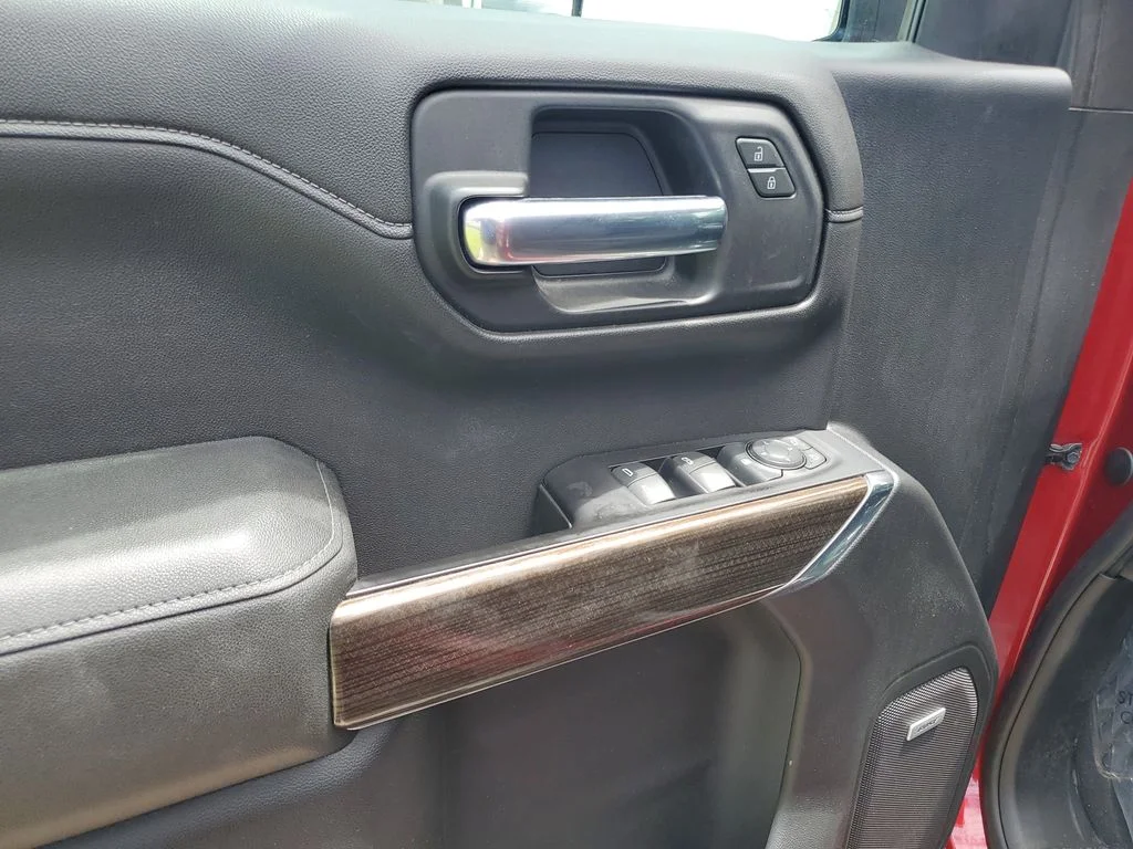Used 2019 Red Chevrolet RST image 19