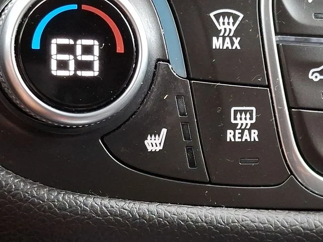 Used 2018 Silver Chevrolet LT image 24