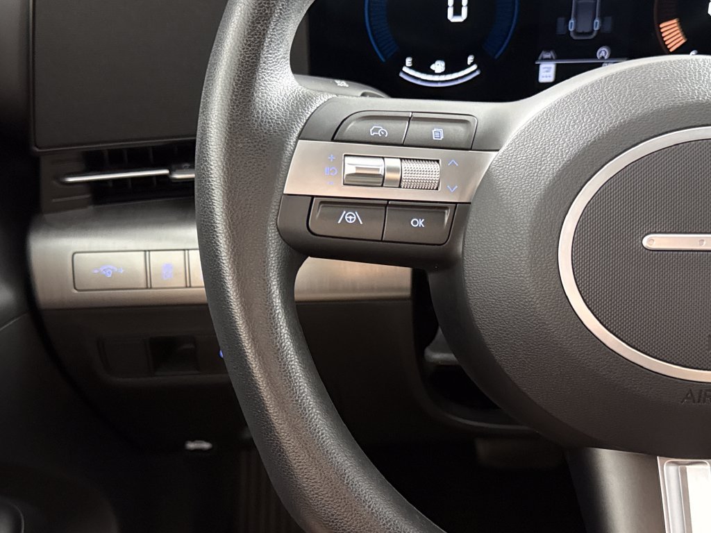 2024 Hyundai Kona SE - Photo 17