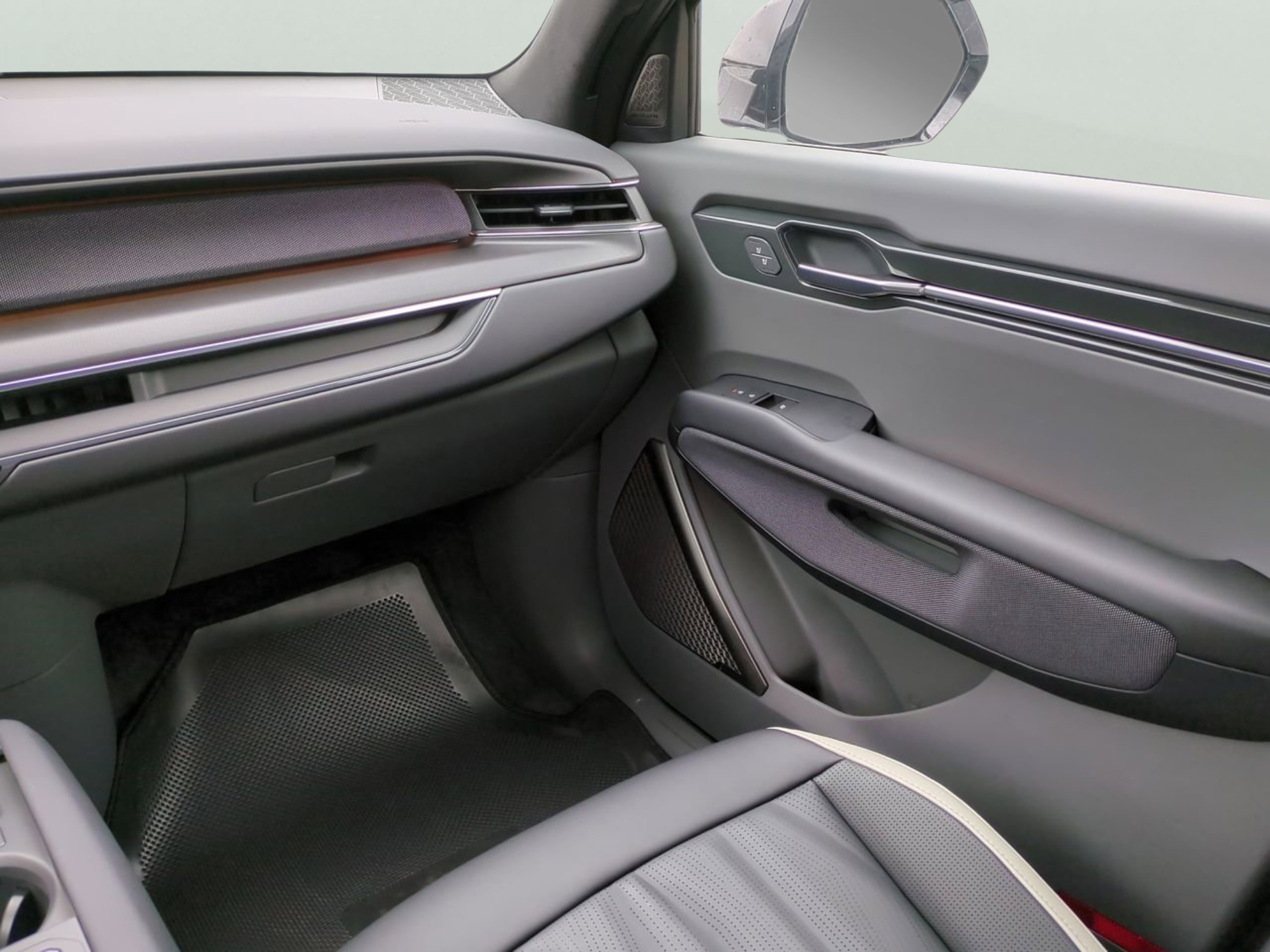 New 2026 Glacial White Pearl Kia GT-Line AWD image 19