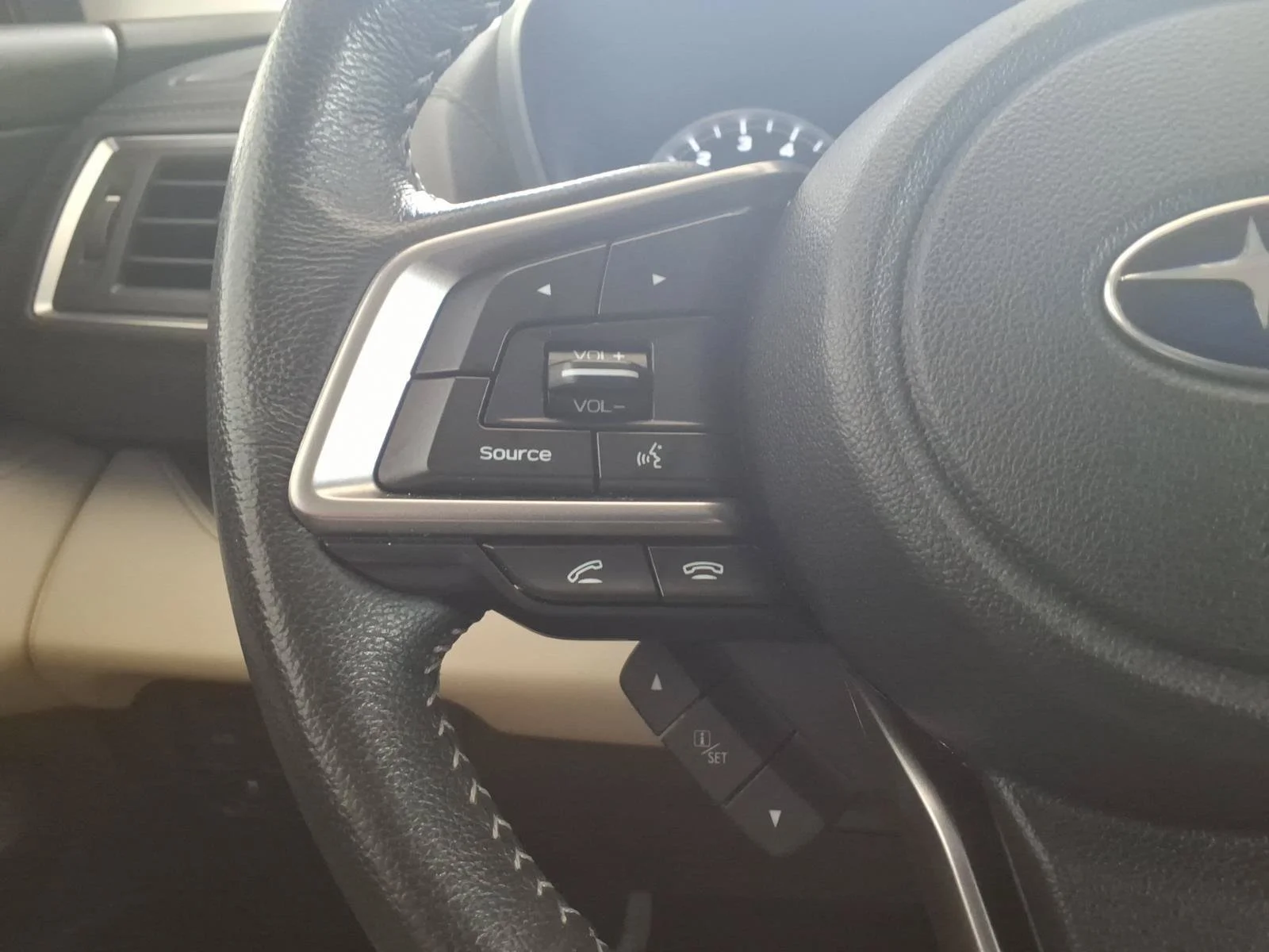 Used 2022 Brilliant Bronze Metallic Subaru Limited image 33