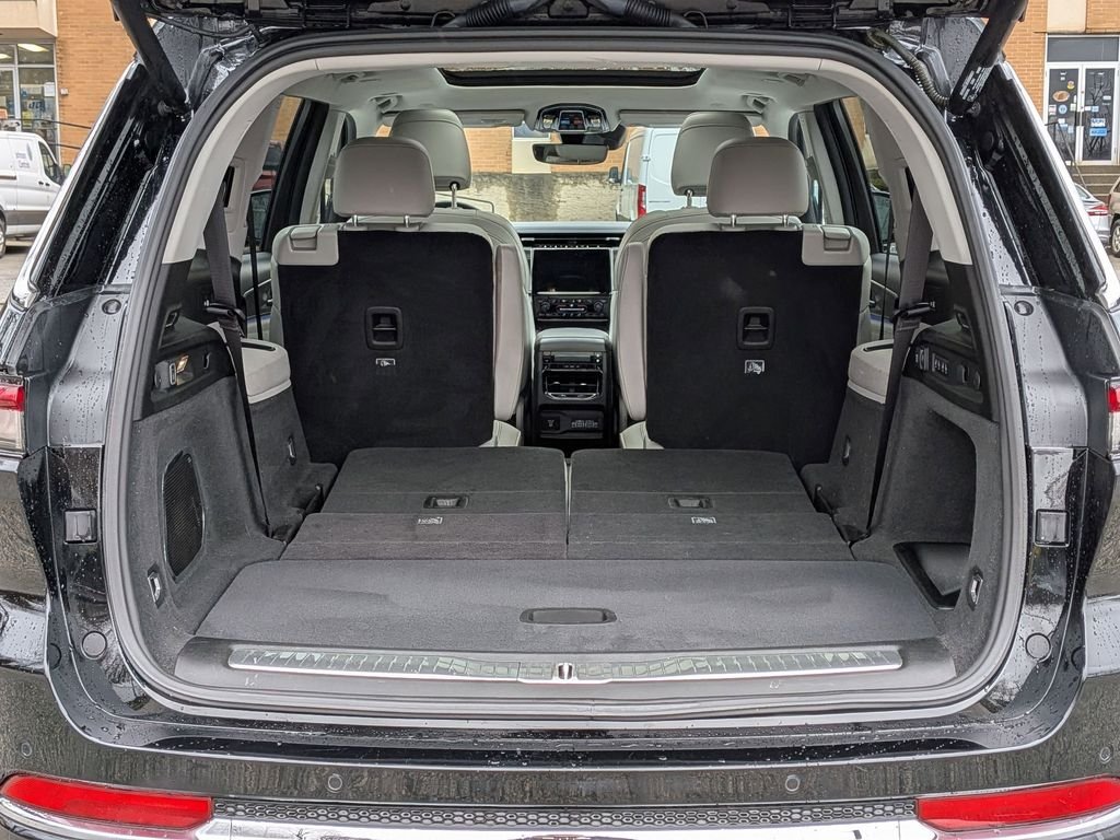 Used 2023 Black Jeep Overland image 6