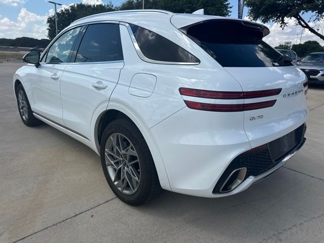 Used 2025 White Genesis 2.5T image 4