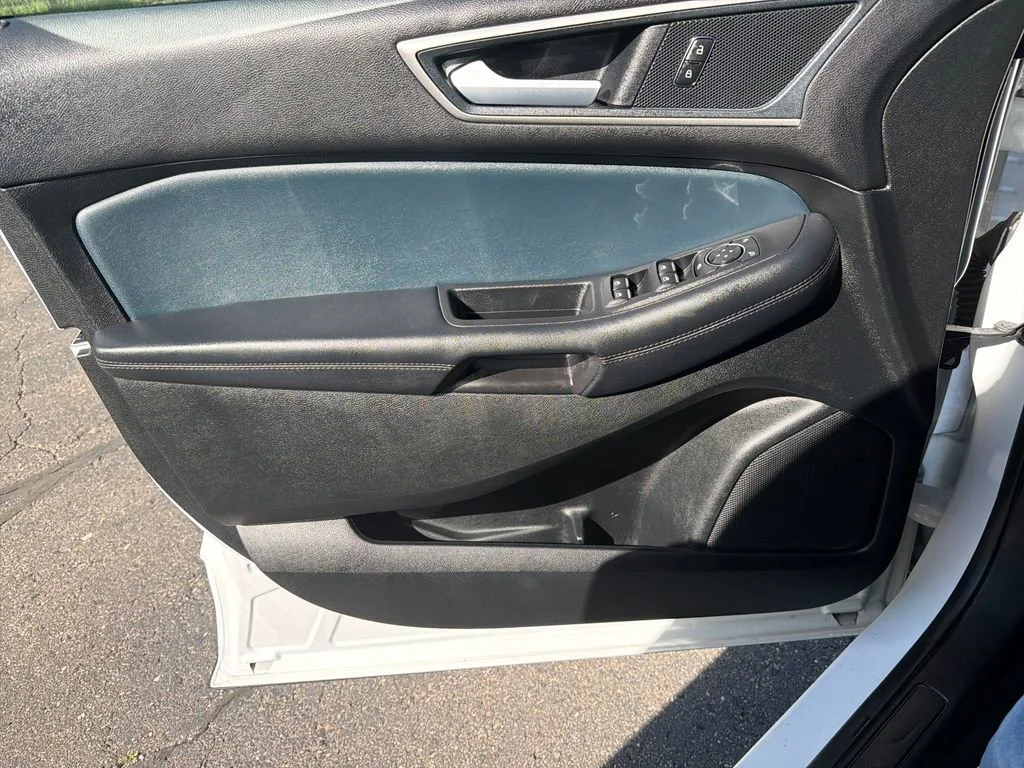2024 Ford Edge SEL - Photo 11