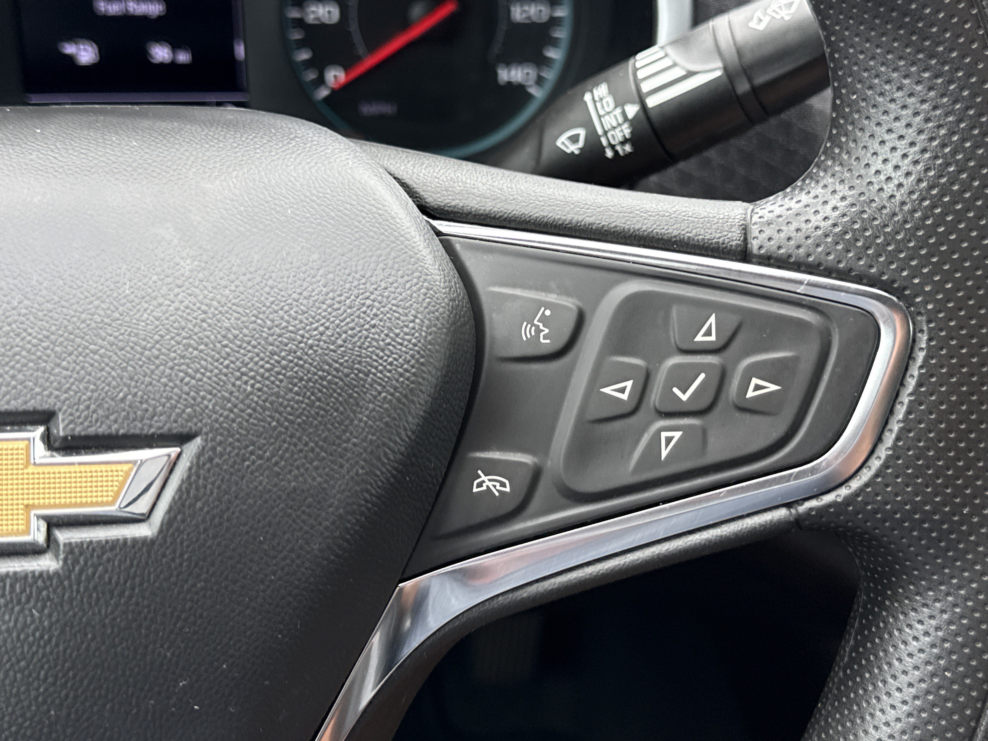 Used 2023 Mosaic Black Metallic Chevrolet LT image 21