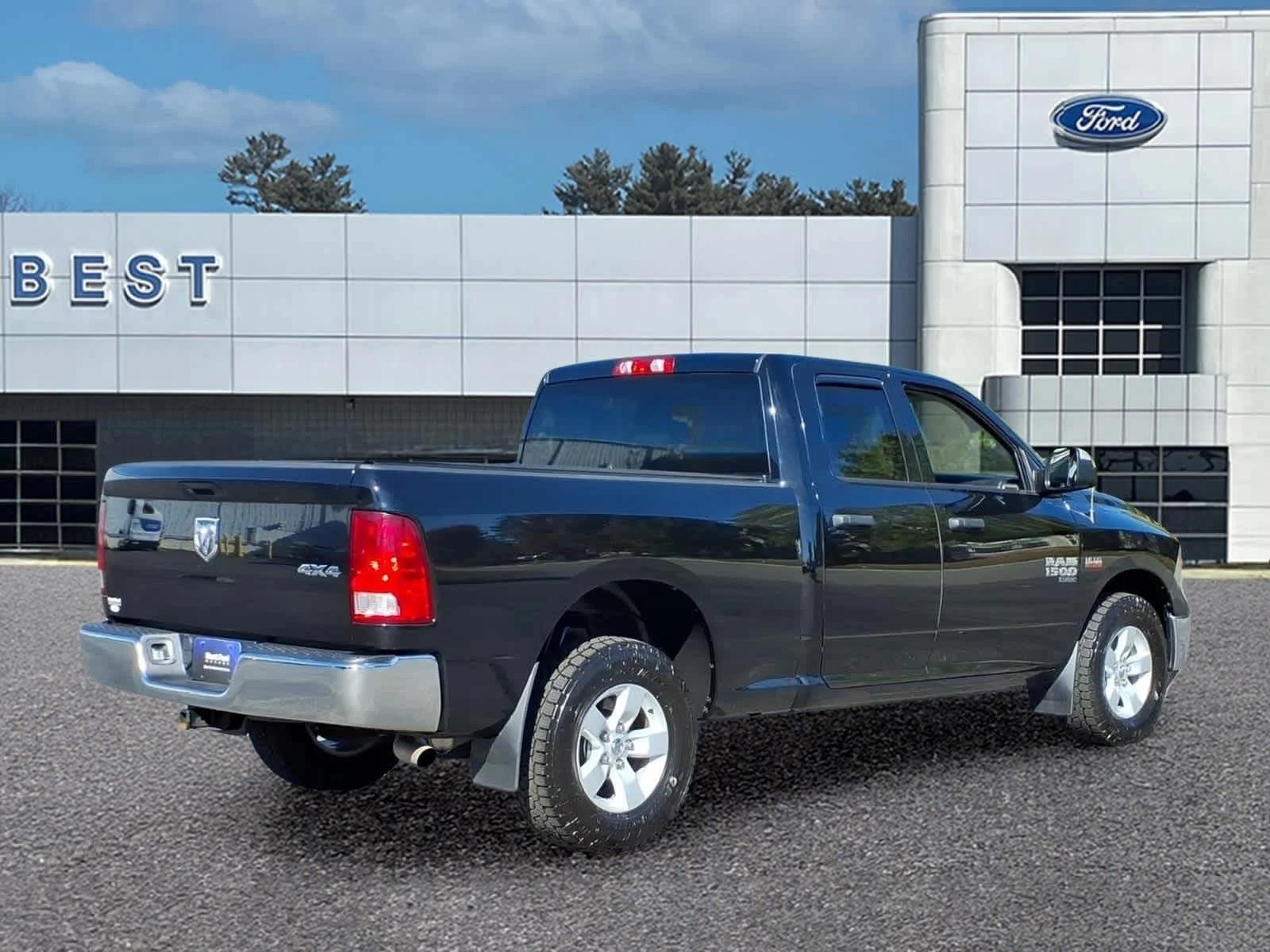 Used 2022 Diamond Black Crystal Pearlcoat Ram Tradesman image 7