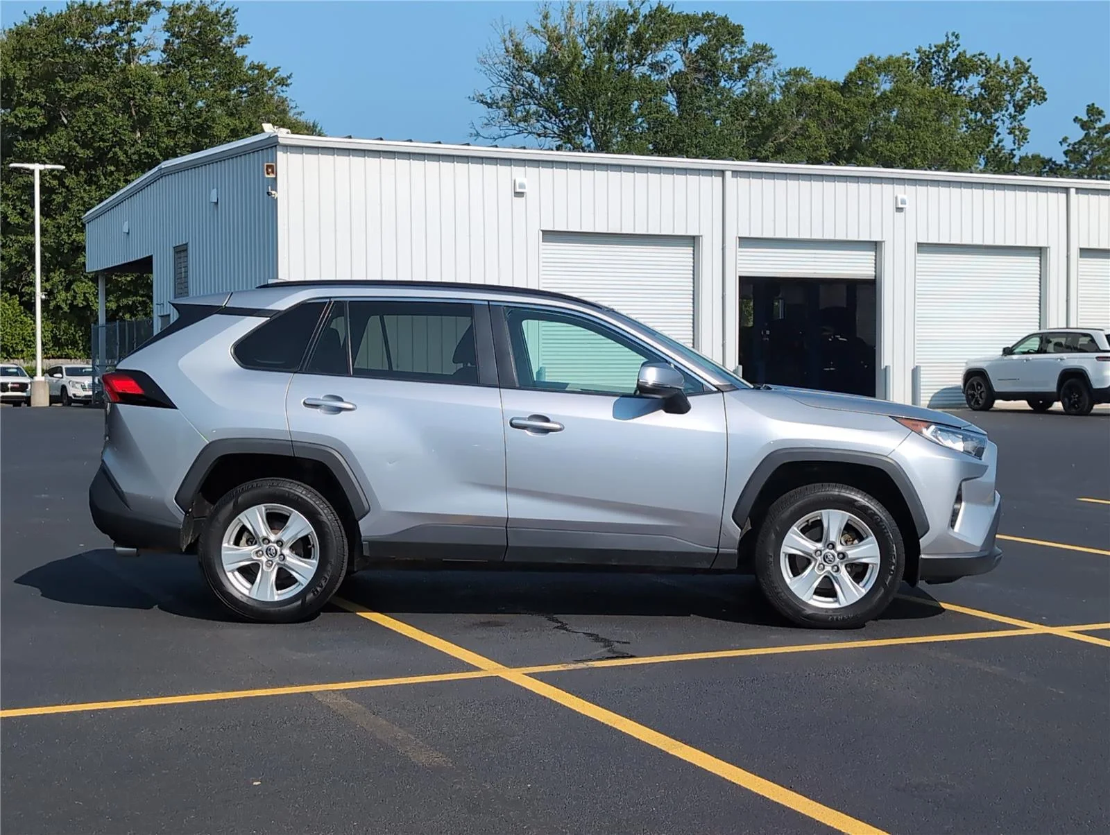 Used 2020 Silver Sky Metallic Toyota XLE image 8
