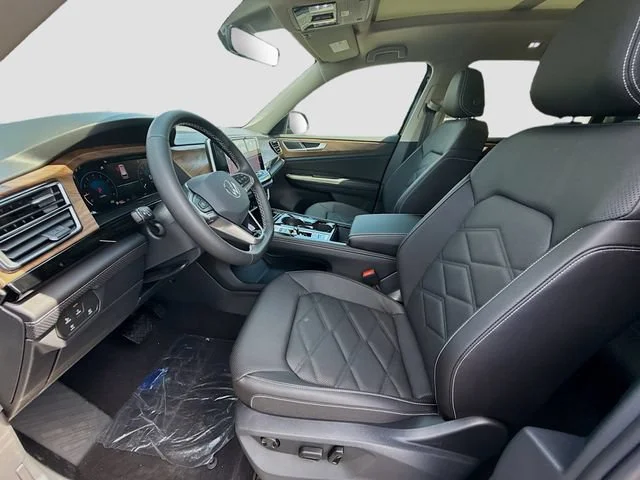 2026 Volkswagen Atlas SE w/Tech - Photo 16