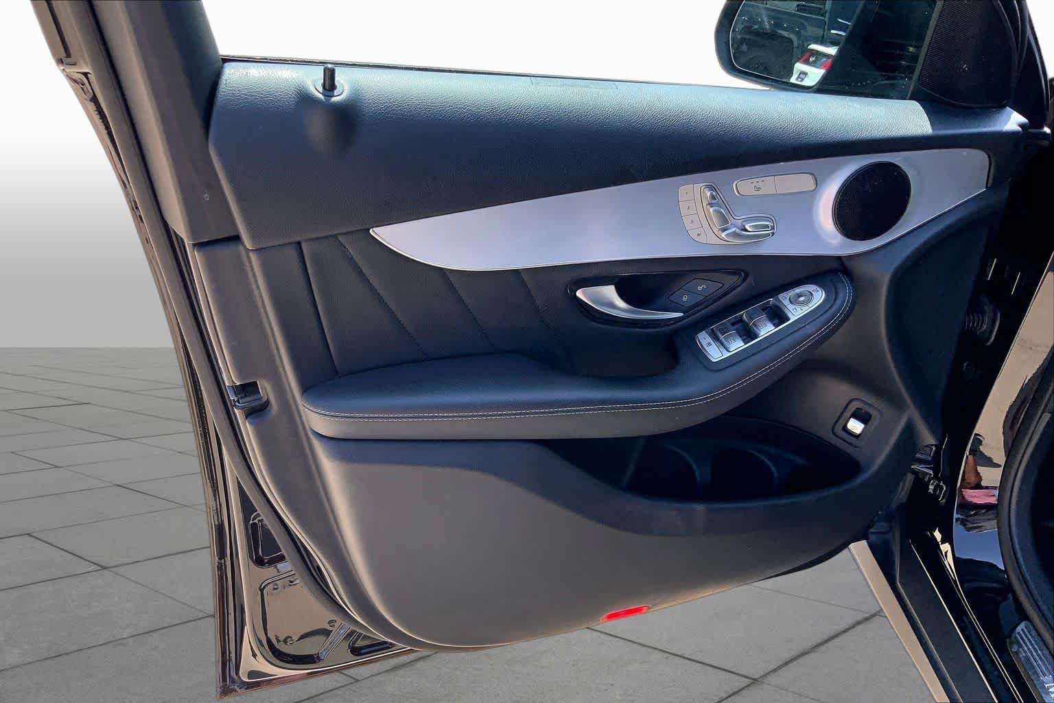 Used 2019 Black Mercedes-Benz GLC 300 image 21