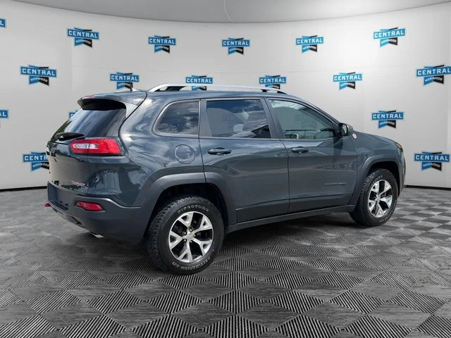 Used 2016 Black Jeep Trailhawk image 5