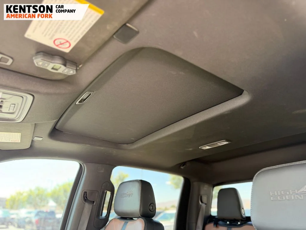 Used 2020 Gray Chevrolet High Country image 27