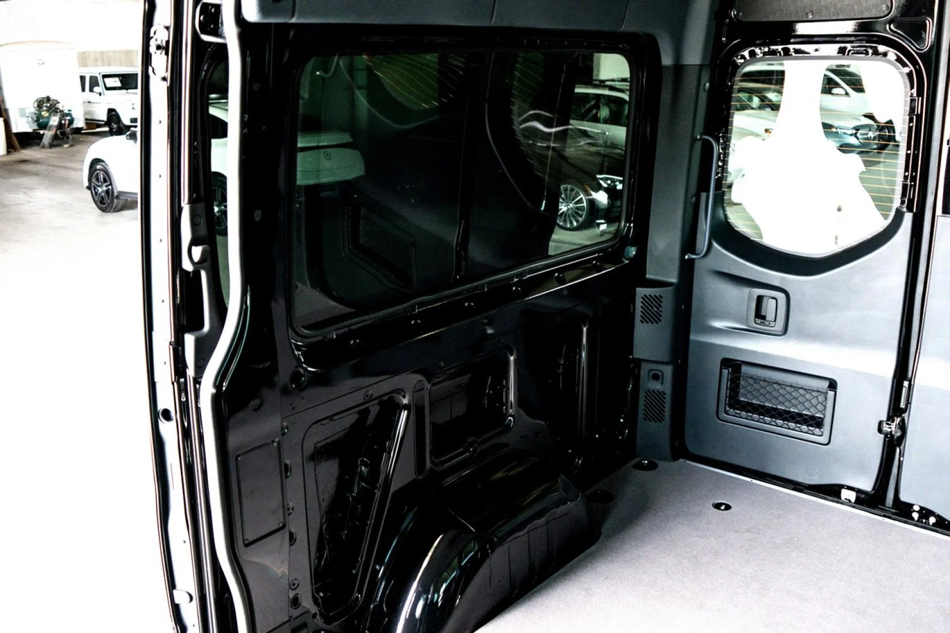 New 2025 Obsidian Black Metallic Mercedes-Benz Cargo 144 WB image 26