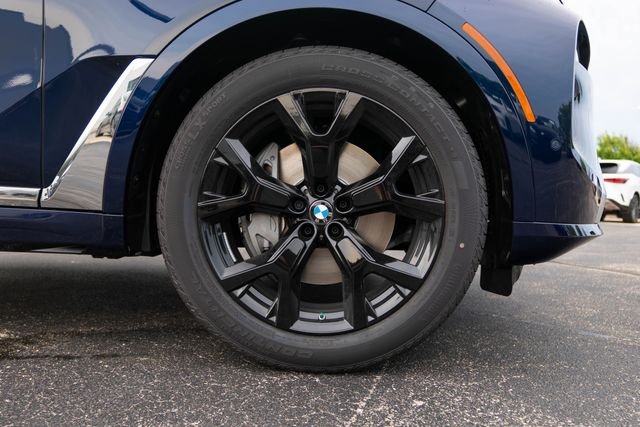 Certified Used 2027 Tanzanite Blue II Metallic BMW xDrive40i image 12
