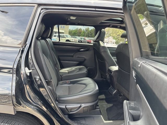 Used 2021 Midnight Black Metallic Toyota XSE image 23