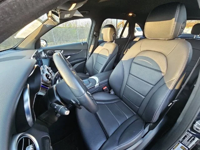 Used 2022 Gray Mercedes-Benz GLC 300 image 19