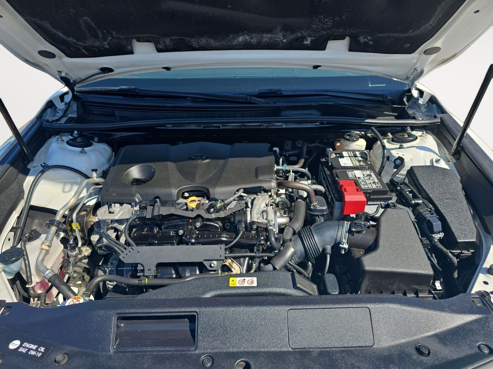 Used 2018 Super White Toyota SE image 24