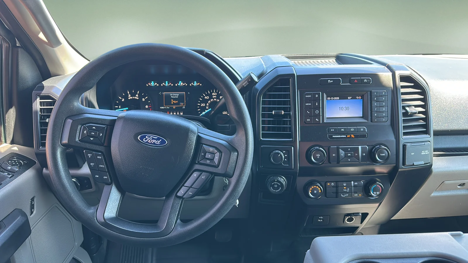 Used 2019 White Ford XL image 15