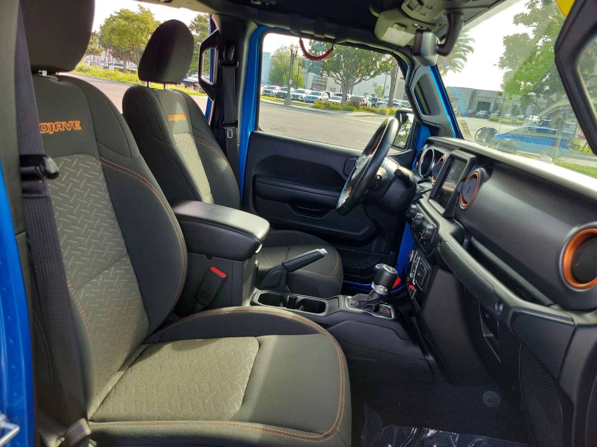 Certified Used 2022 Blue Jeep Mojave image 38