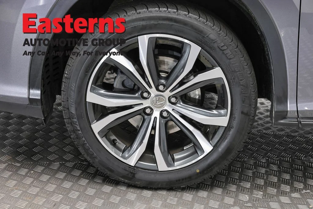 Used 2016 Gray Lexus 350 image 38