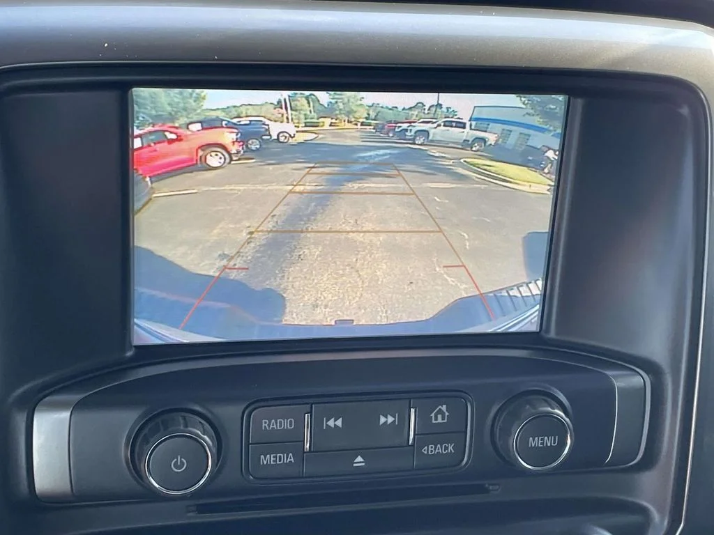 Used 2018 CAJUN RED TINTCOAT Chevrolet LTZ image 24