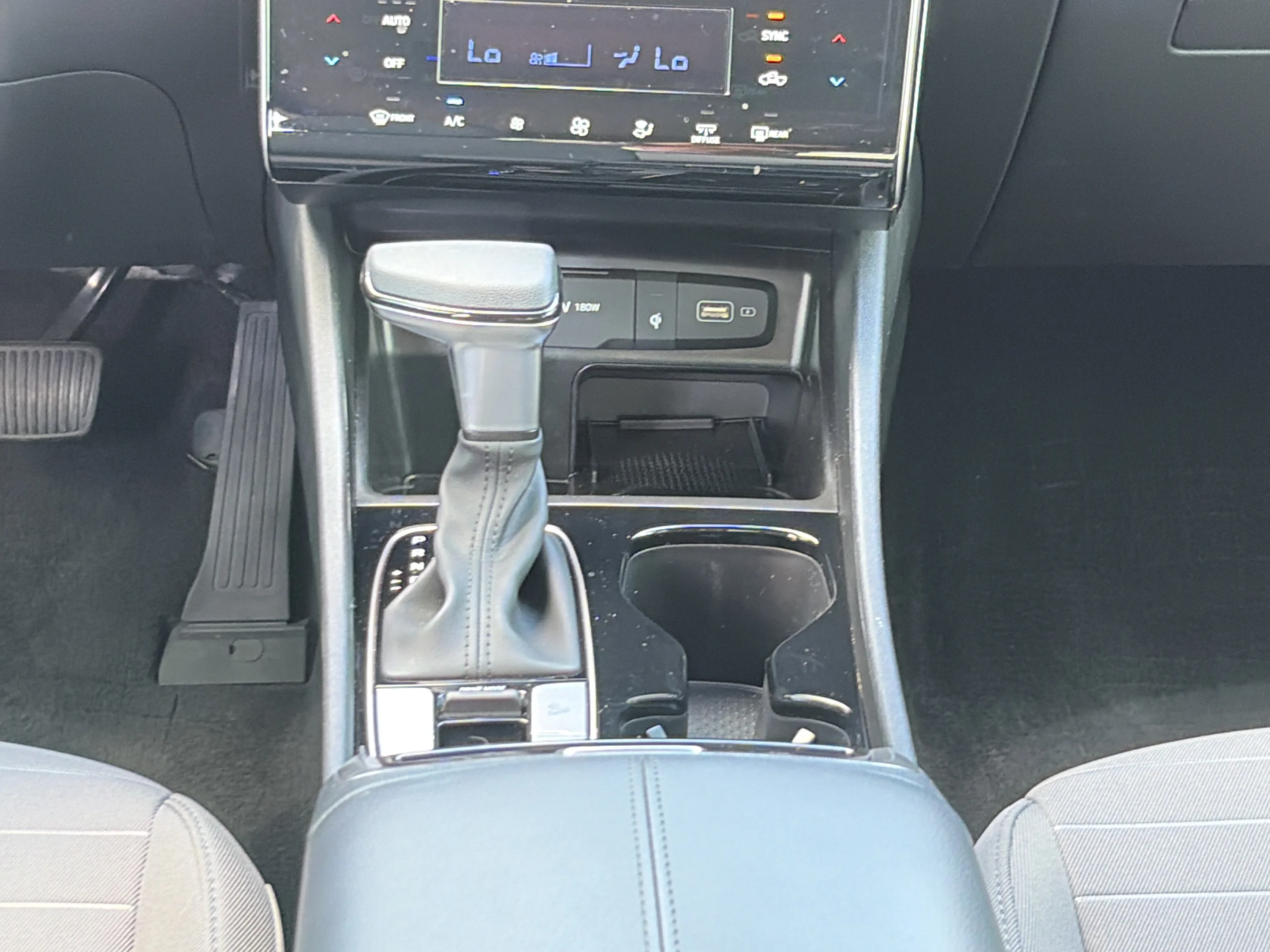 Used 2024 Blue Stone Hyundai SEL image 15