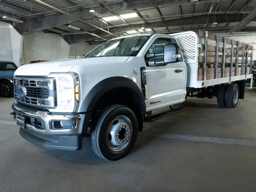 New 2026 Oxford White Ford XL image 4