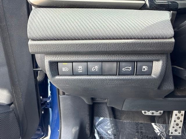 2025 Toyota Camry SE - Photo 31