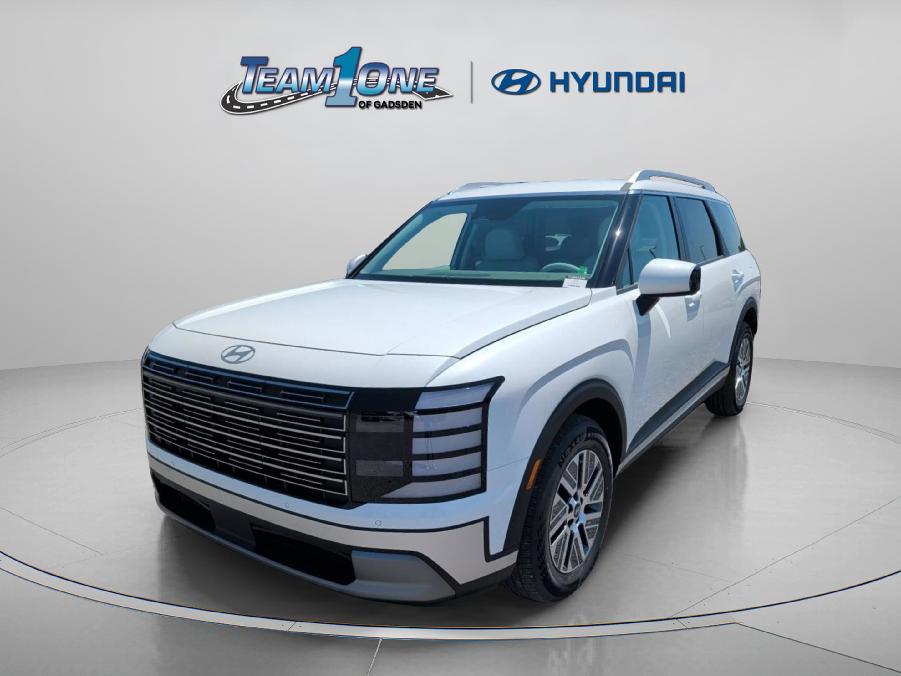 New 2026 Creamy White Pearl Hyundai Blue SEL 8P image 4