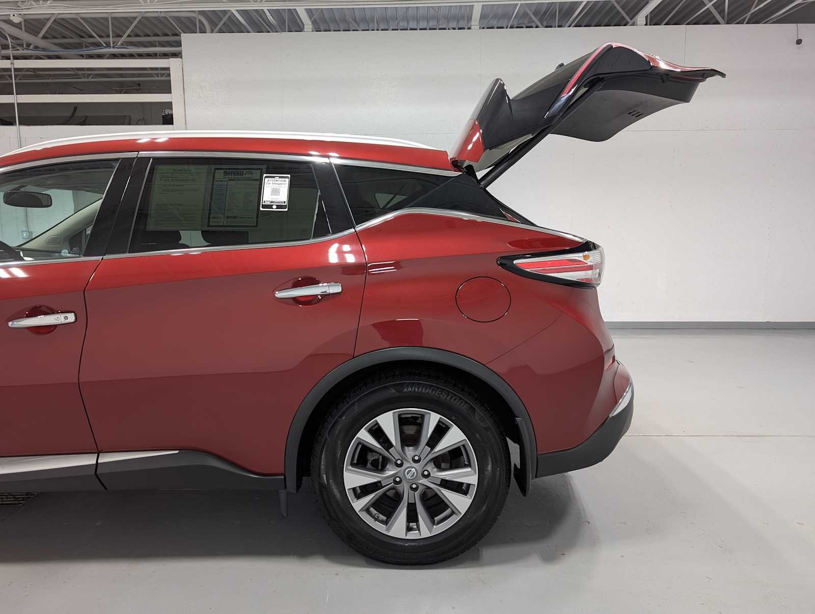 Used 2018 CAYENNE RED Nissan SL image 11