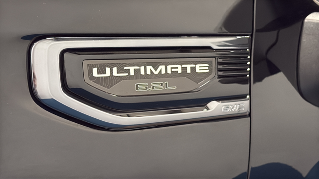 Used 2023 Onyx Black GMC Denali Ultimate image 44