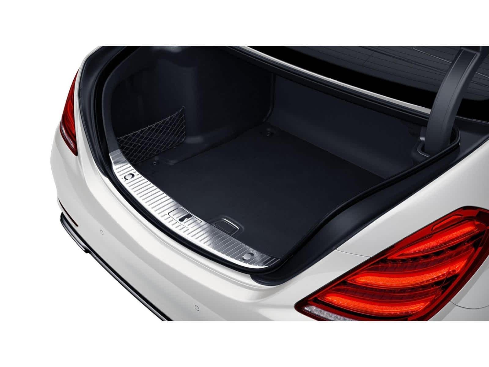Used 2019 designo Diamond White Mercedes-Benz AMG® S 63 image 7