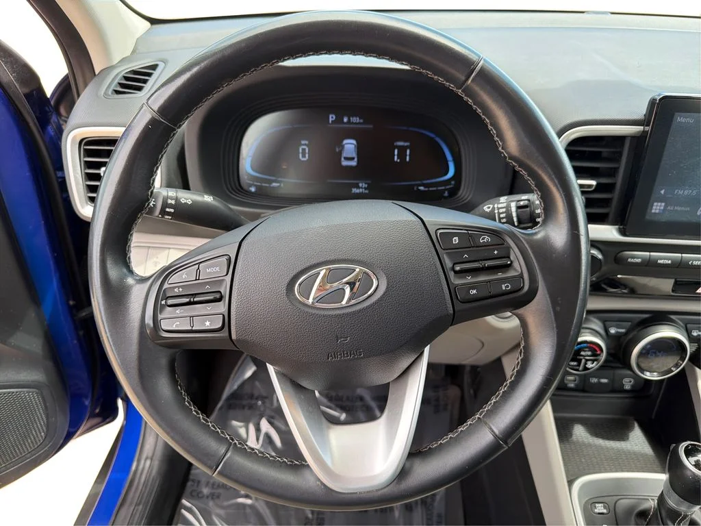 Used 2024 Intense Blue Hyundai SEL image 18