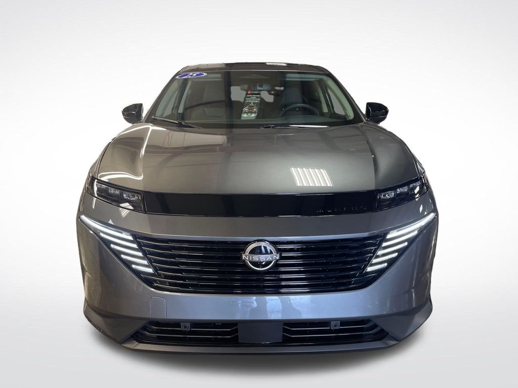 Used 2025 Gray Nissan SL image 9
