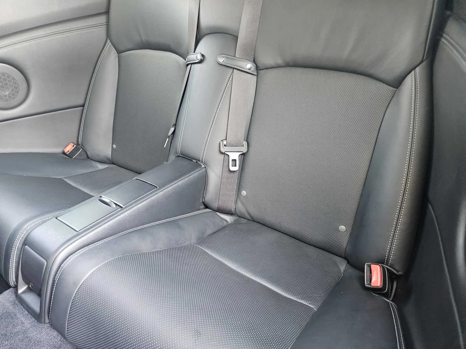 Used 2014 Starfire Pearl Lexus  image 21