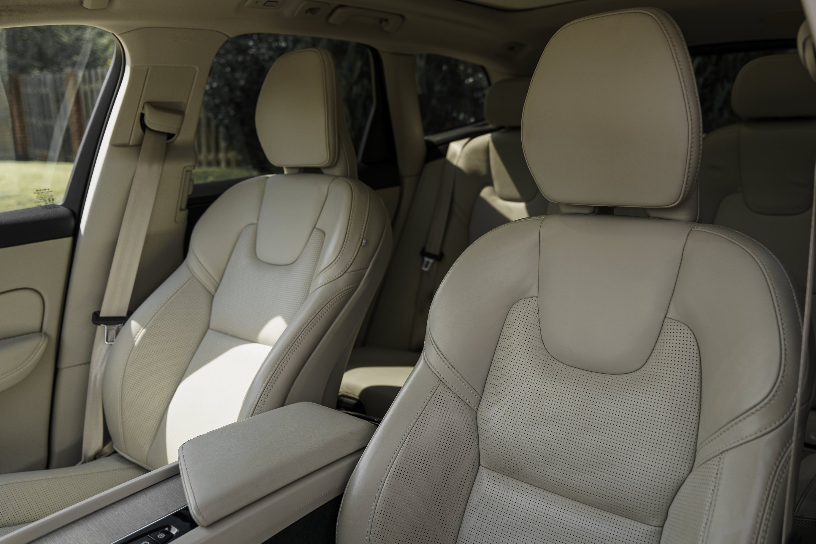 Used 2022 Thunder Grey Metallic Volvo Inscription image 19